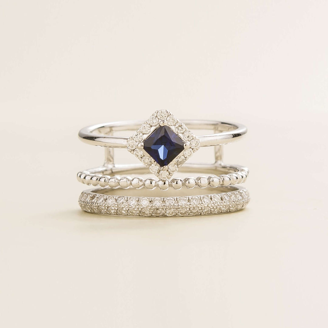 Amici white gold ring in Blue sapphire and Diamond set in White gold