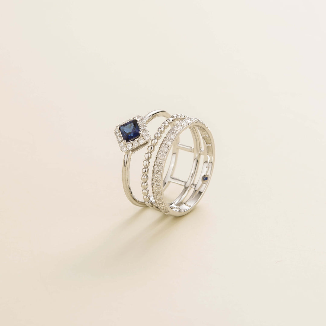 Amici white gold ring in Blue sapphire and Diamond set in White gold