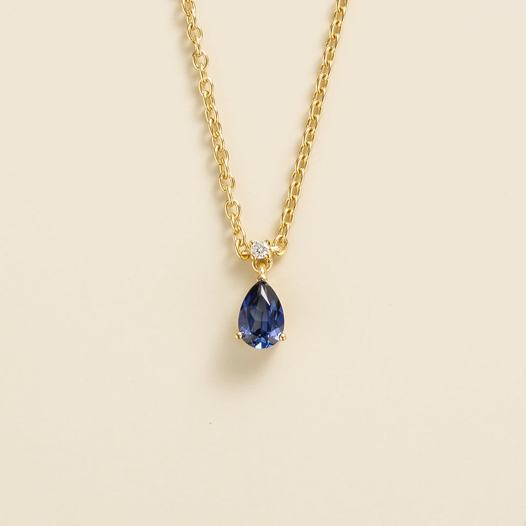 Ori small pendant necklace Blue sapphire & Diamond set in Gold